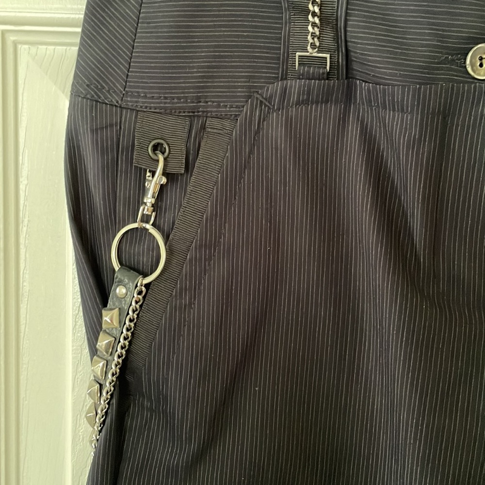 FRENCH MADE PINSTRIPE BERMUDA SHORTS BY BILL TORNADE - Picture 5 of 7